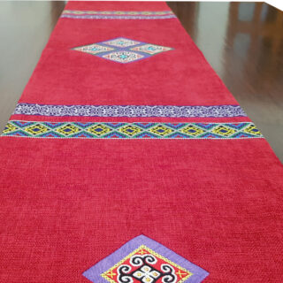 Table runner / Bed runner home decoration