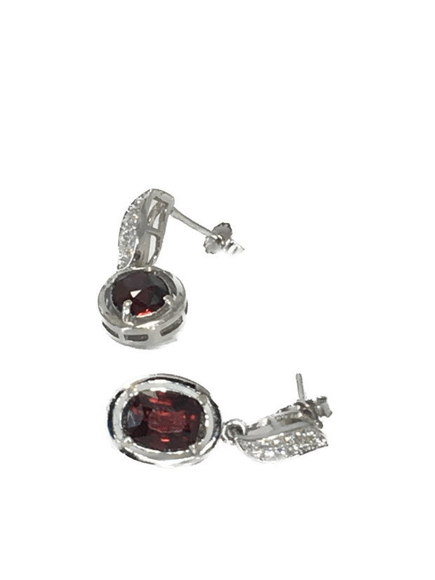 92.5 Silver earrings with natural garnet stone